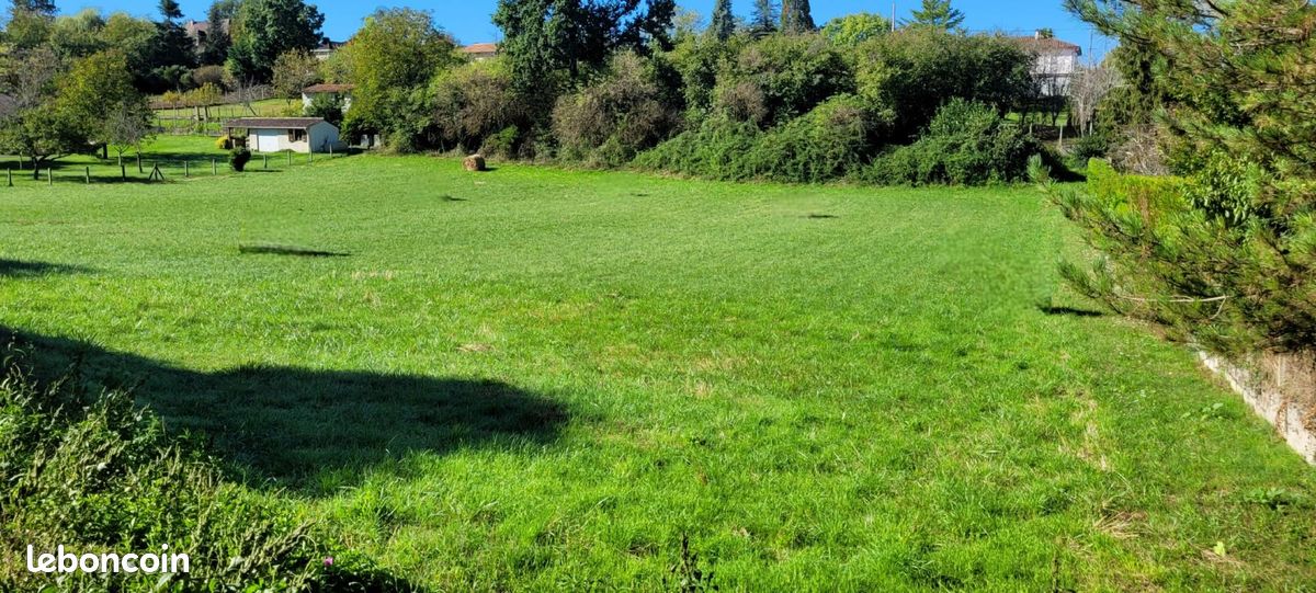 Terrain 2 100 m² Tocane Saint Apre · à Tocane-Saint-Apre · 36 000 €