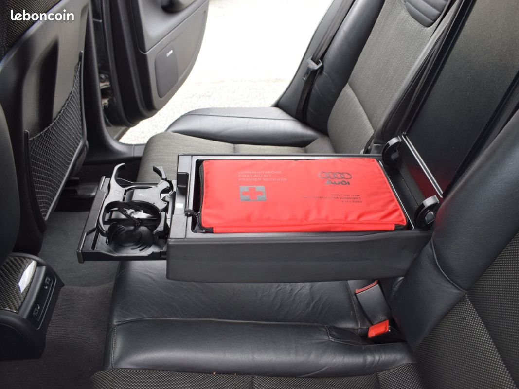 Audi rs4 avant b7 4.2 v8 420cv quattro bvm6 / pack f1 / pack carbone / disques ceramique / systeme bose (image 23)