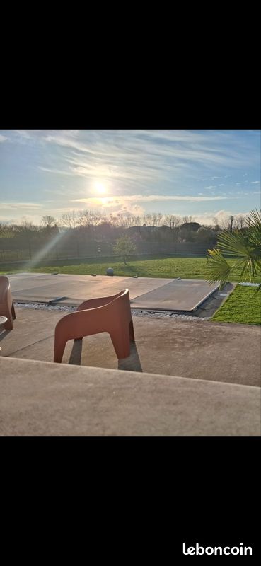Bache a barres de piscine (image 1)