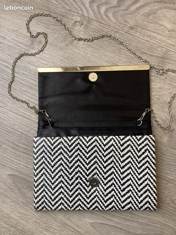 Forever 21 Mini Stachel avec bandoulière pour femme, noir, mini