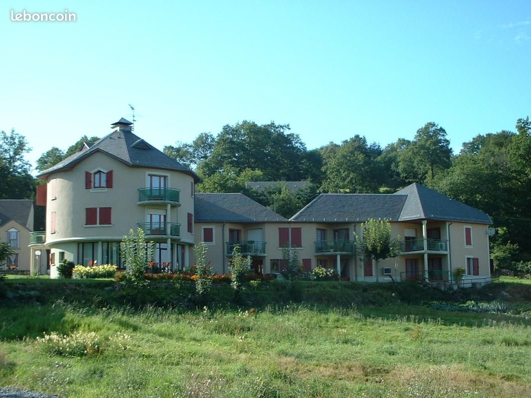 Appartement 2 pièces 46 m² · à Salles-Curan · 46 m² · 381 €/mois