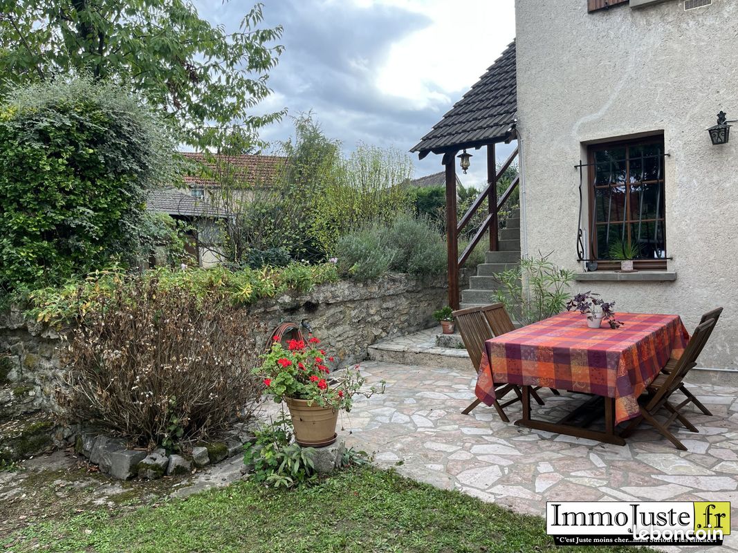 Maison 7 pièces 123 m² · à Auffargis · 123 m² · 441 000 €