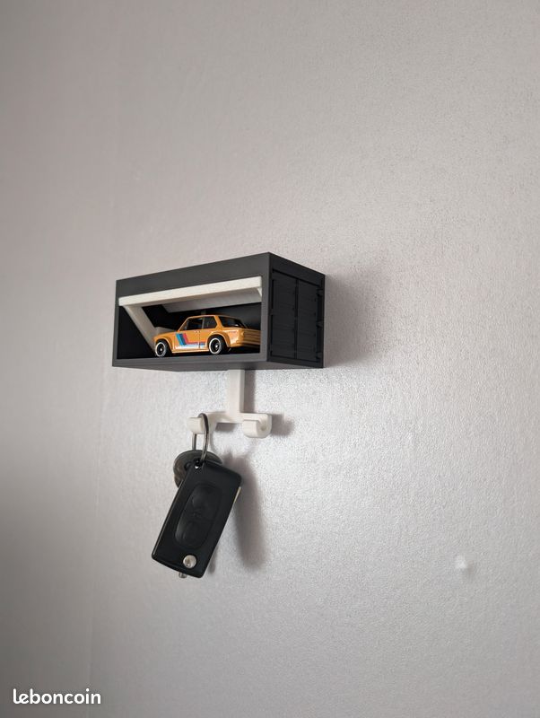 Porte-clés Mural Garage 3D - Ouverture Automatique, Trop Fun !