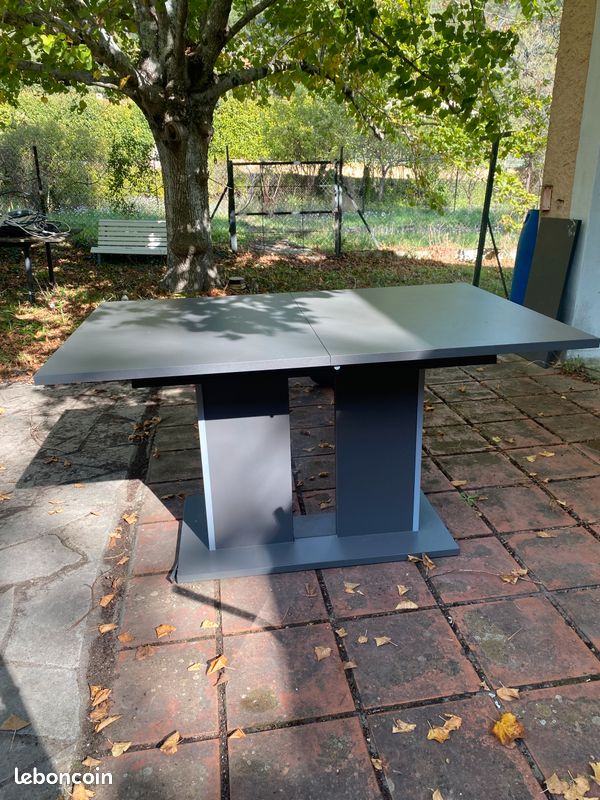 Table à manger (image 1)