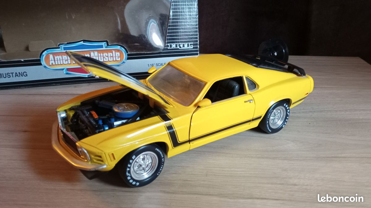ERTL Collectibles 1970 Ford Mustang Boss 302 - 40e Anniversaire - 1:18 - Rouge