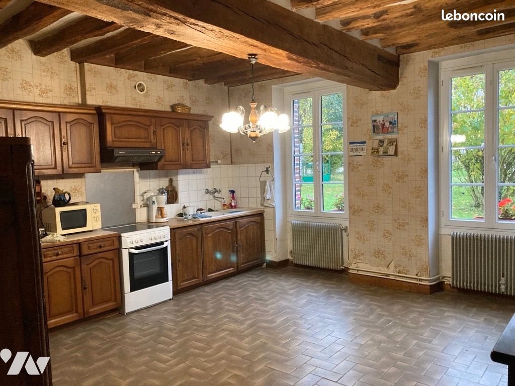 Maison 7 pièces 165 m² · à Montholon · 165 m² · 180 000 €