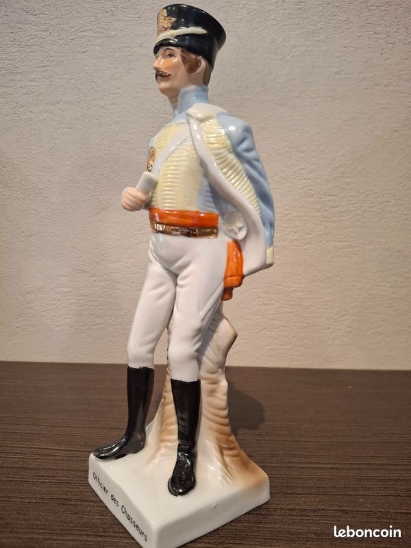 Officier des chasseurs en porcelaine (image 4)