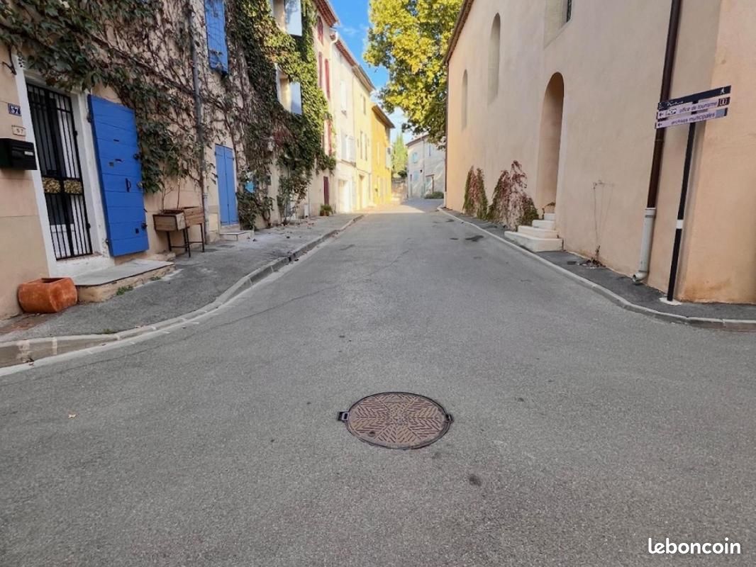 Parking 71 m² · à Pertuis · 71 m² · 44 000 €