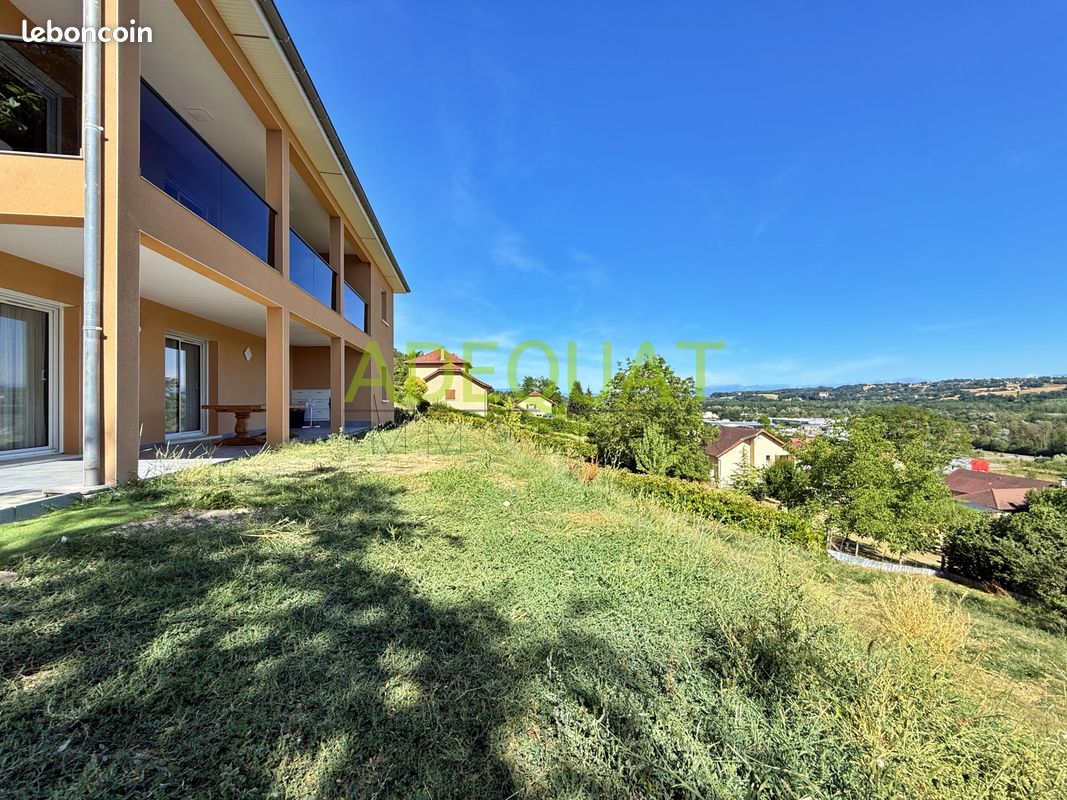 Maison 7 pièces 260 m² · à Cessieu · 260 m² · 450 000 €