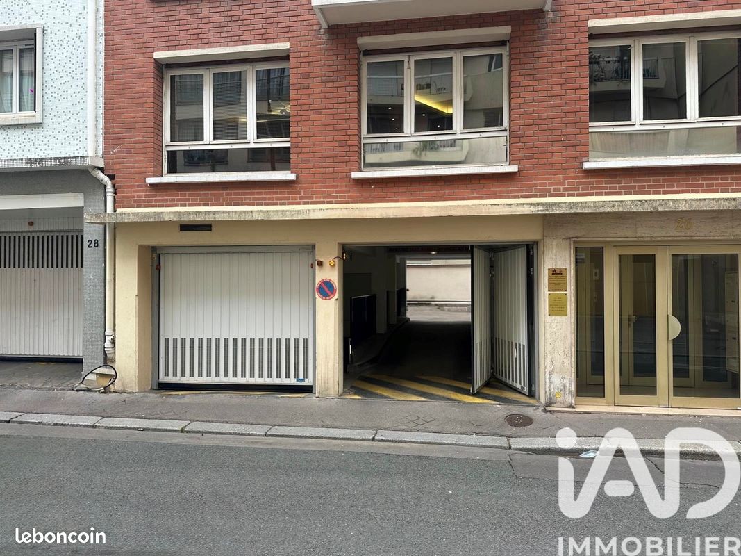 Parking 11 m² · à Paris · 11 m² · 25 000 €