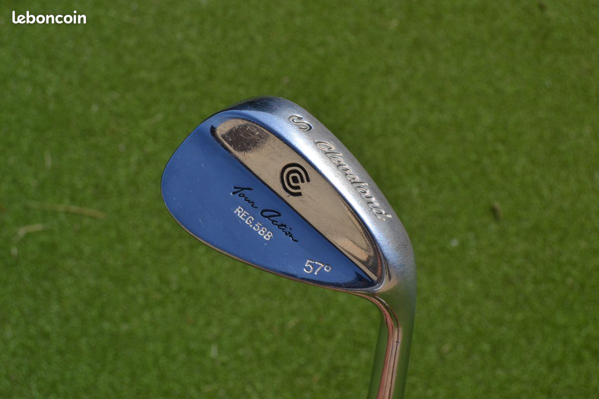 Sand Wedge Cleveland Tour Action Reg.588 56° - Tige Acier Droitier - Occasion