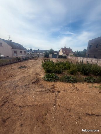 Terrain 817 m² AVRECHY