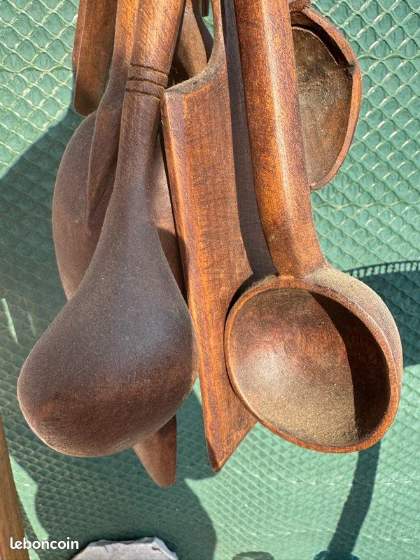 Lot de cuillères anciennes en bois sculpté – Artisanat authentique (image 4)