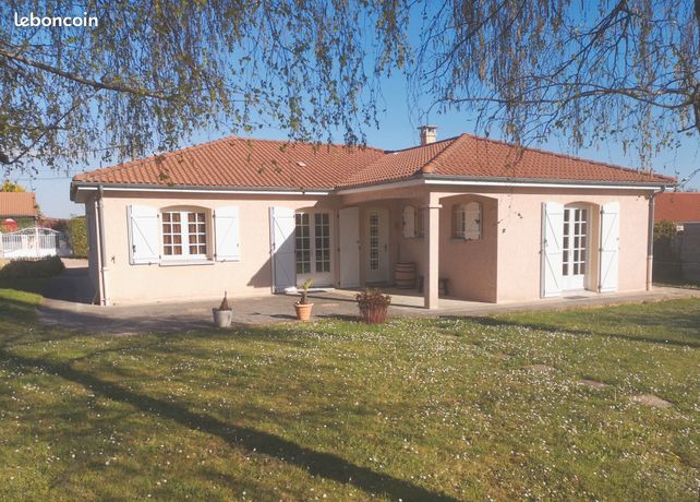 Maison plain-pied 96 m² – Terrain 1 300 m² – Grand Garage 48 m² – Aigueperse