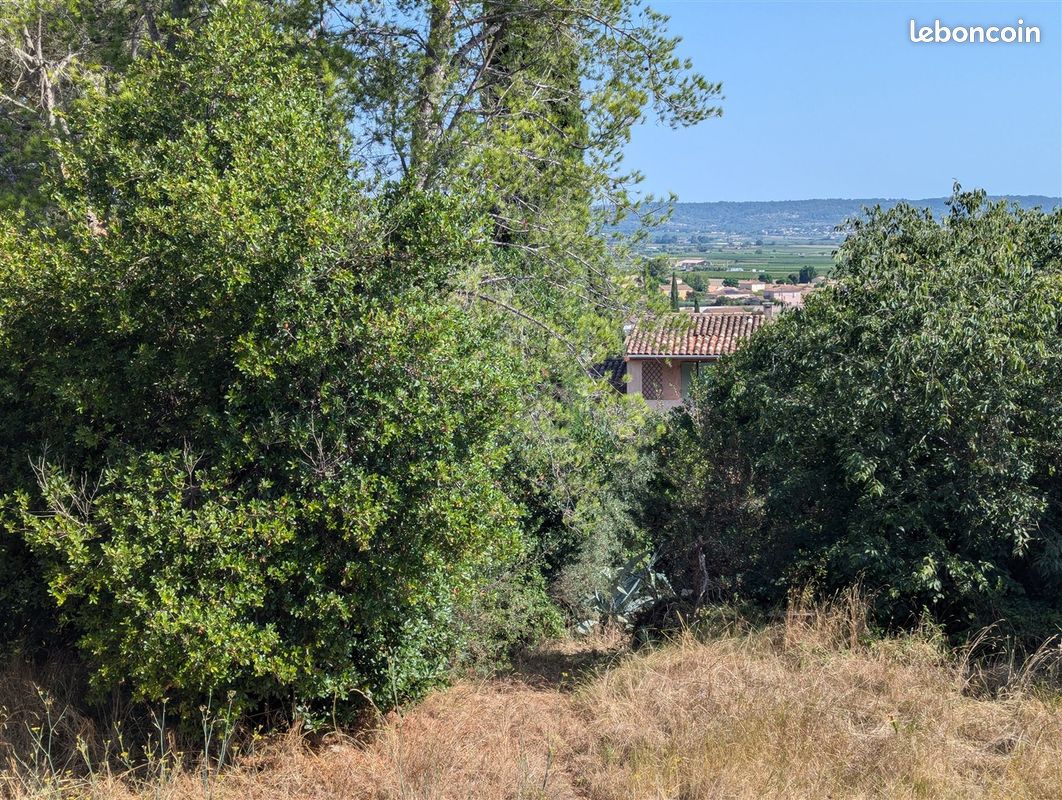 Terrain 700 m² · à Calvisson · 700 m² · 159 000 €