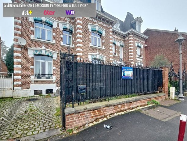 https://img.leboncoin.fr/api/v1/lbcpb1/images/75/5a/40/755a406d8f39dea705d9e9bd53a6800f92b17db4.jpg?rule=ad-image