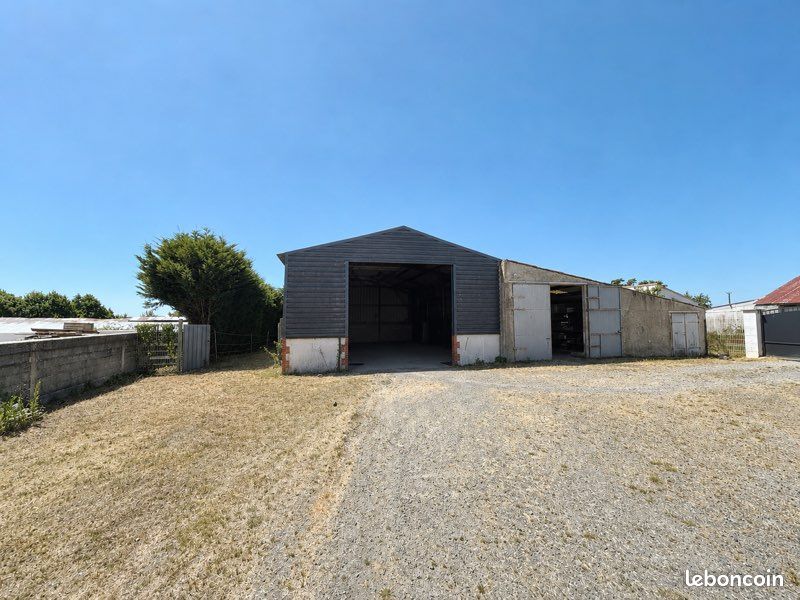 Local commercial 1 pièce 270 m² · à La Garnache · 270 m² · 60 000 €