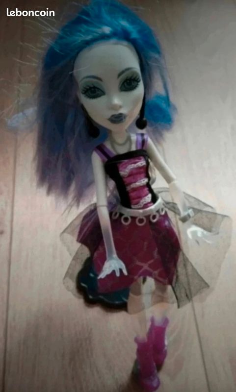 Poupée monster high 28 cm très bon état (image 1)