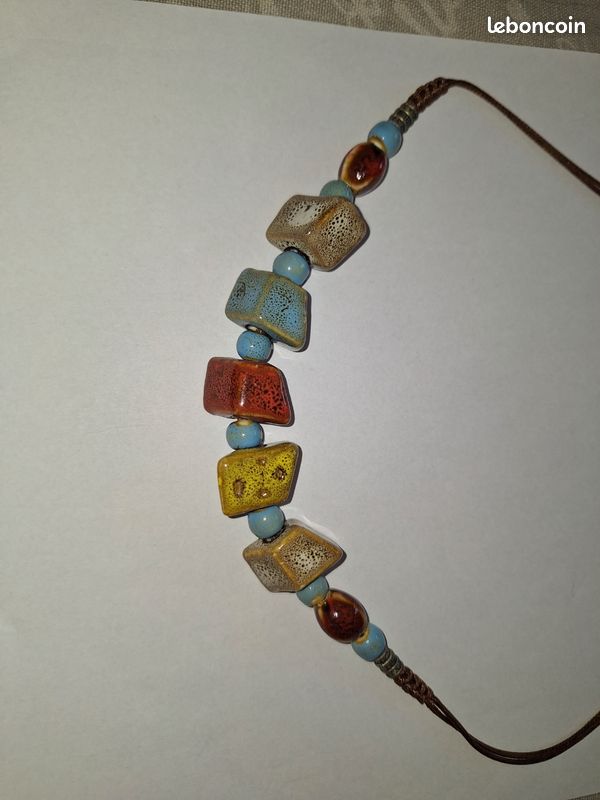 Collier (image 2)