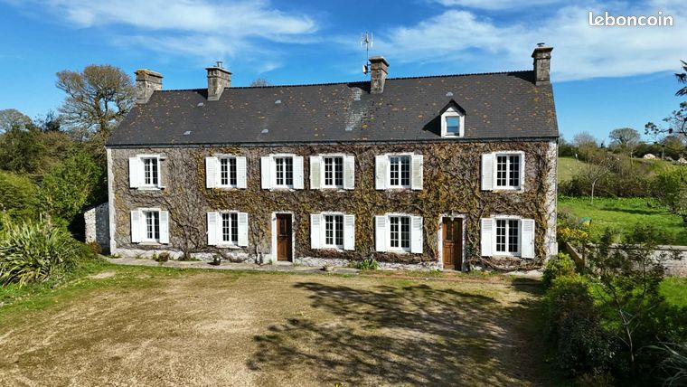 Maison 9 pièces 240 m²