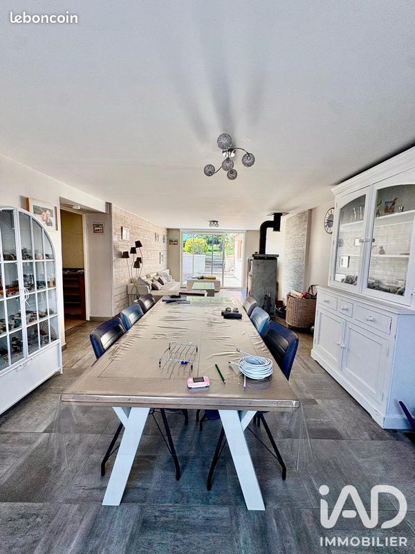 Maison 5 pièces 202 m² · à Belloy-sur-Somme · 202 m² · 284 000 €