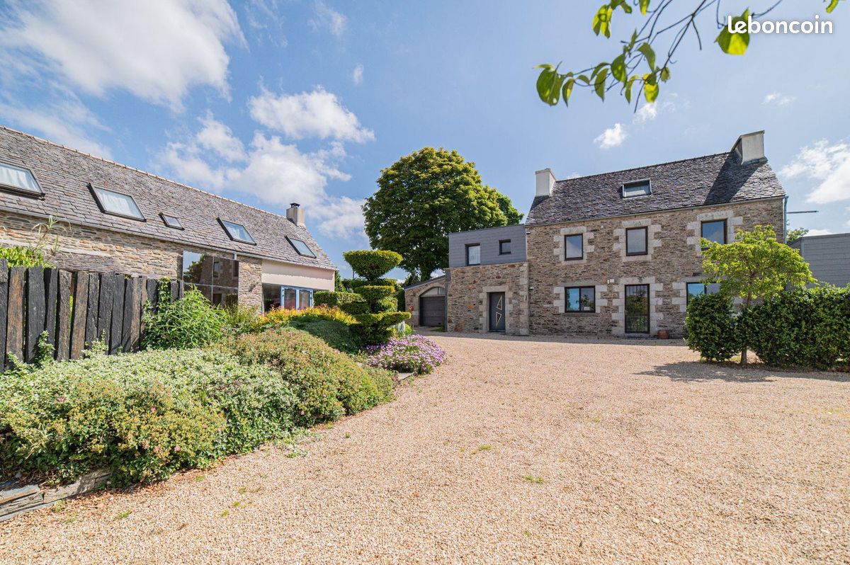 Maison 30 pièces 810 m² · à Garlan · 810 m² · 1 575 000 €