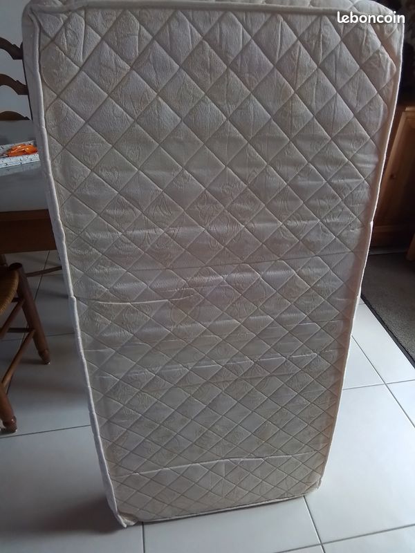 Matelas petit lit (image 1)