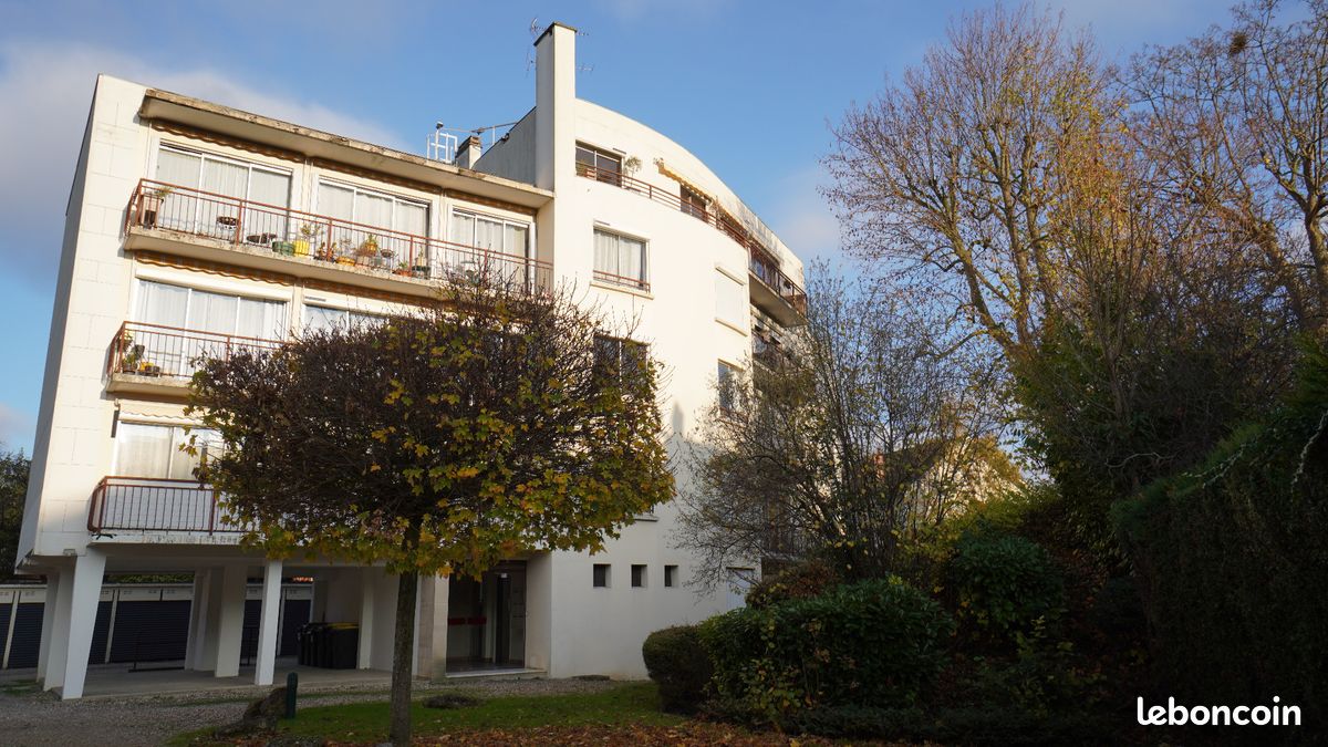 Appartement 4 pièces 82 m² · à Pontoise · 82 m² · 260 000 €