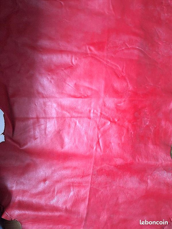 Lot de 3 peaux de cuir souple (Rouge, Camel, Noir) - Env. 80x60 cm (image 4)