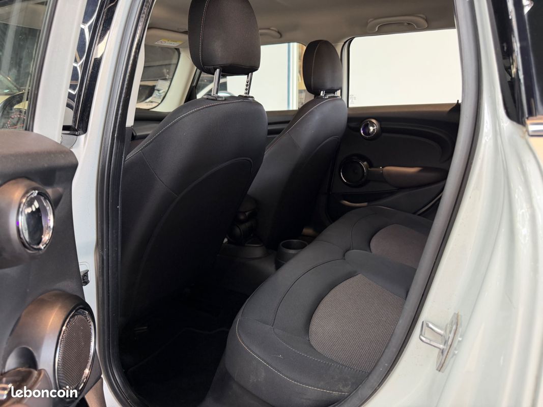 MINI COPPER D 1.5D 116ch HATCH (image 16)