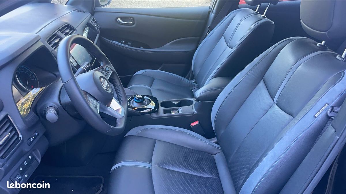 Nissan Leaf II 62 kWh 218 Tekna (image 25)