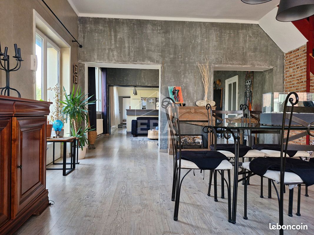 Maison 6 pièces 180 m² · à Bully-les-Mines · 180 m² · 208 000 €