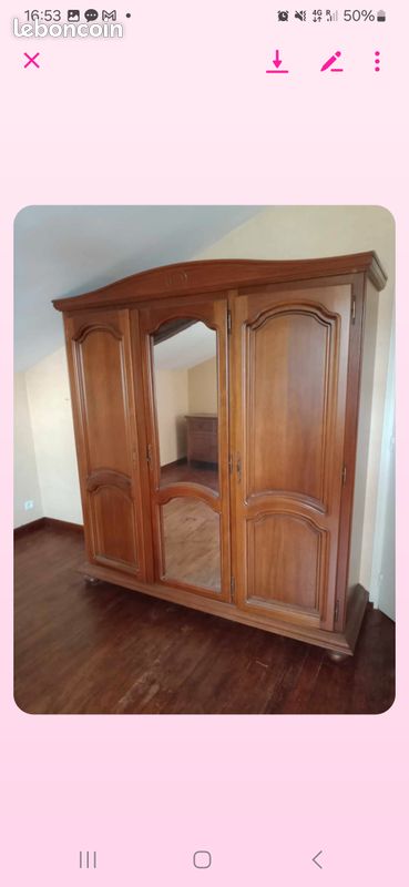Urgent à vendre cause déménagement garde robe 3 portes en chêne (image 1)