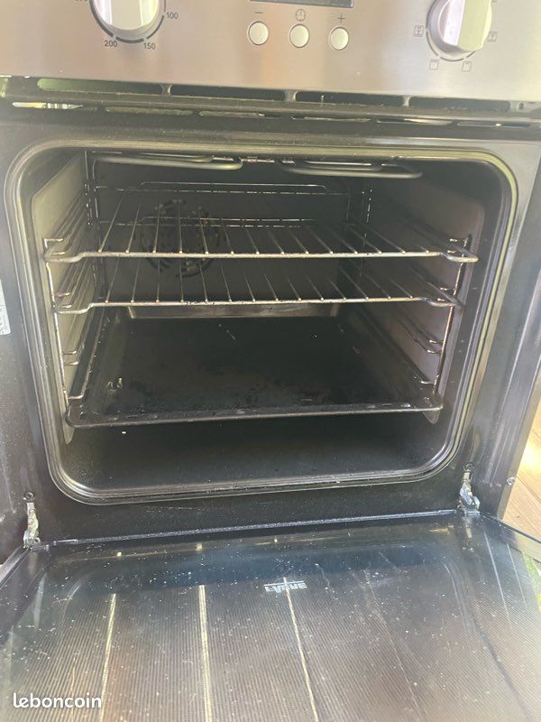Four rotisserie encastrable : le classeent des eilleurs de février