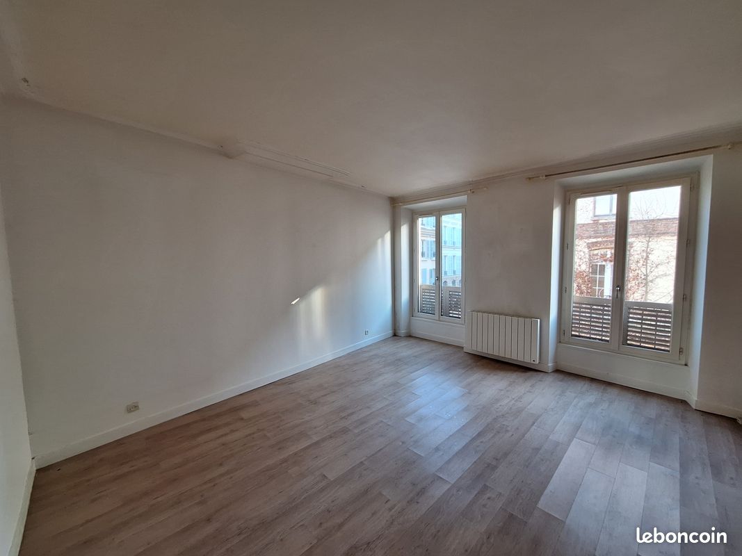 Appartement 1 pièce 27 m² · à Versailles · 27 m² · 205 725 €