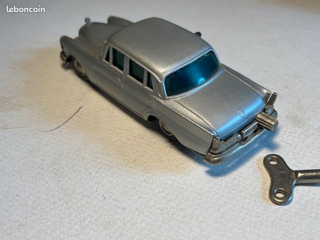 SCHUCO MICRO RACER 1038 mercedes 220s EUR 39,00 - FR