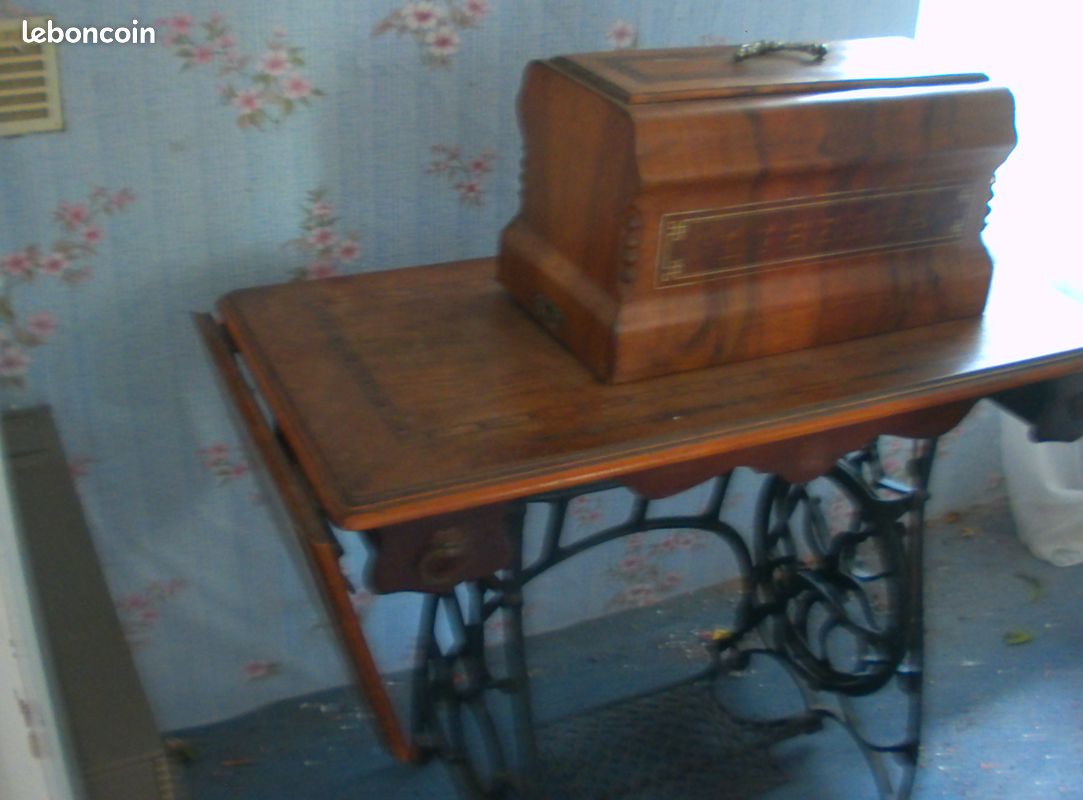 Machine a coudre ancienne (image 1)