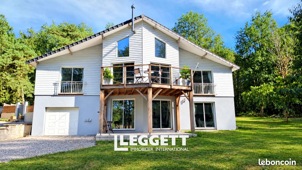 Maison 11 pièces 257 m² · à Saint-Mathieu · 257 m² · 466 400 €