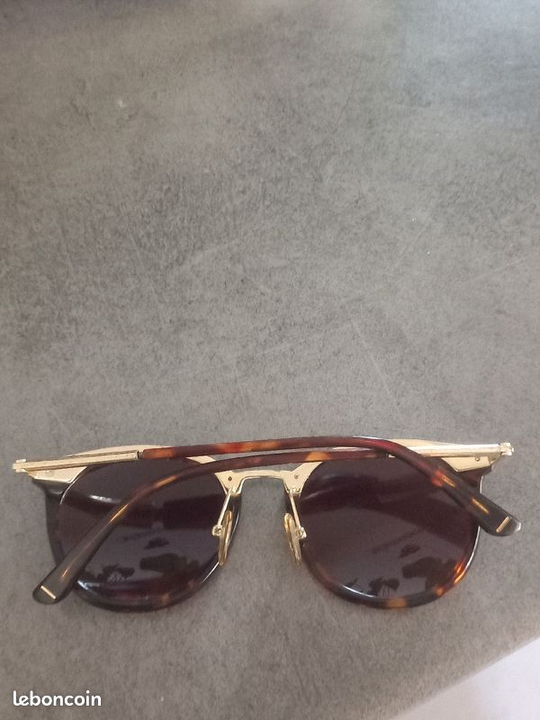 Paire de lunettes de soleil (image 4)