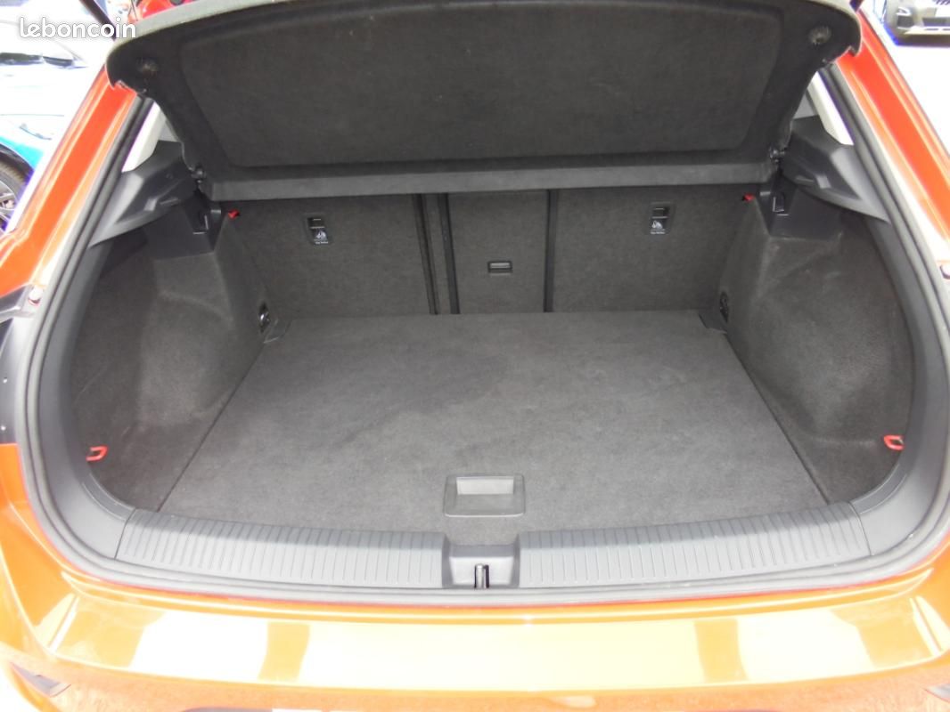 Volkswagen T-Roc 1.0 TSI 115 Lounge Business (image 6)