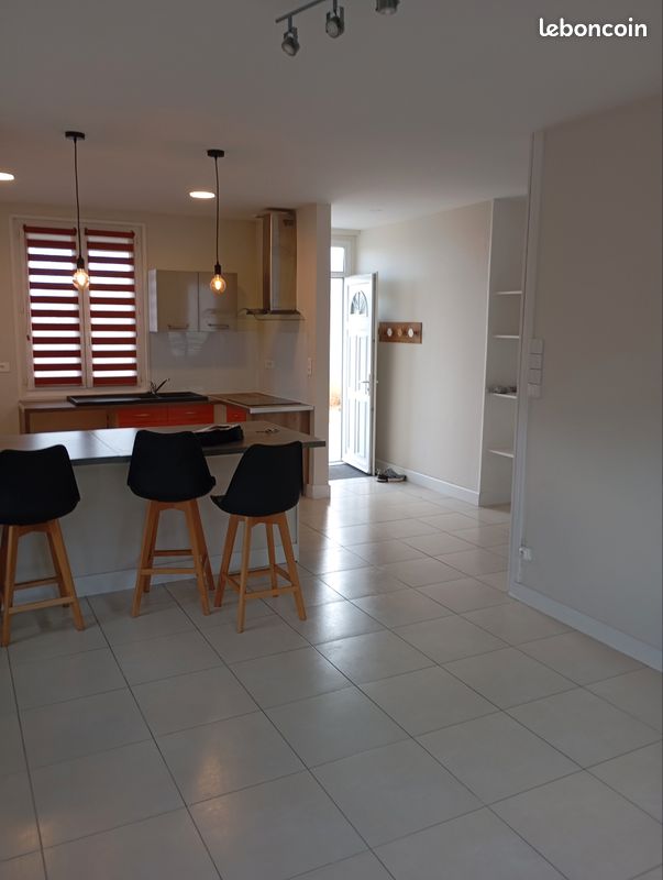 Maison 3 pièces 75 m² · à Laruscade · 75 m² · 840 €