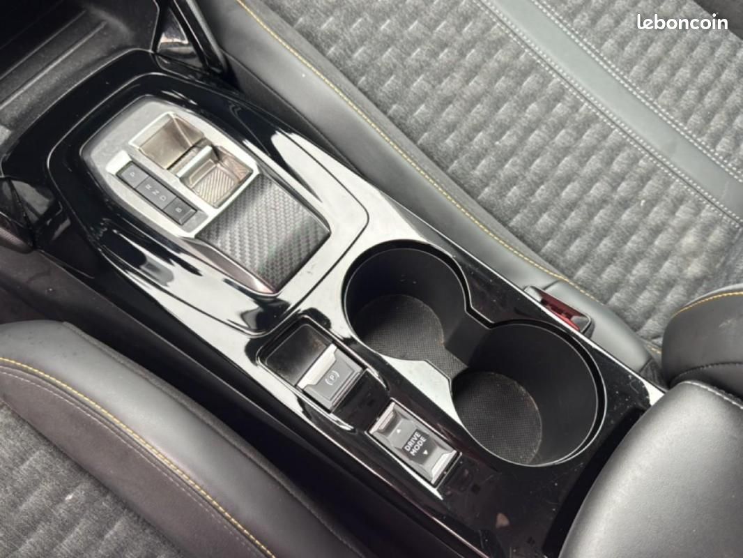 Peugeot 2008 ELECTRIQUE 136 ch Roadtrip (image 12)