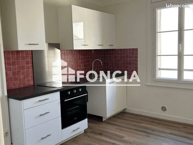 Appartement 3 pièces 75 m² · à Orléans · 75 m² · 854 €