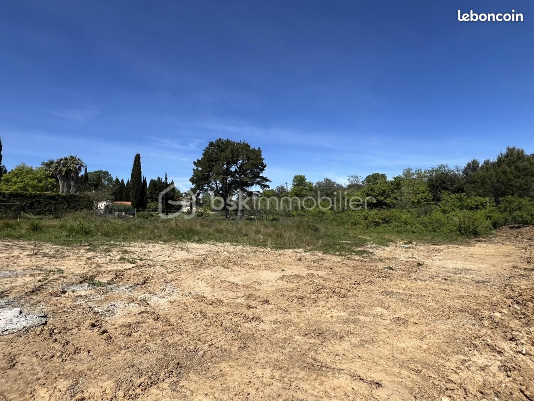 Terrain 2 762 m² Perpignan · 390 000 €