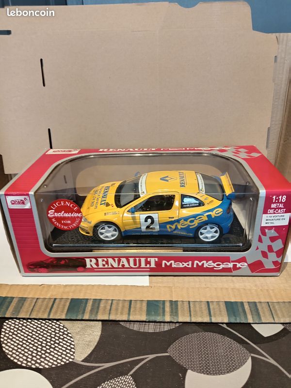 LJ796 ANSON 30342 1/18 1:18 Voiture Renault Mégane cabriolet jaune