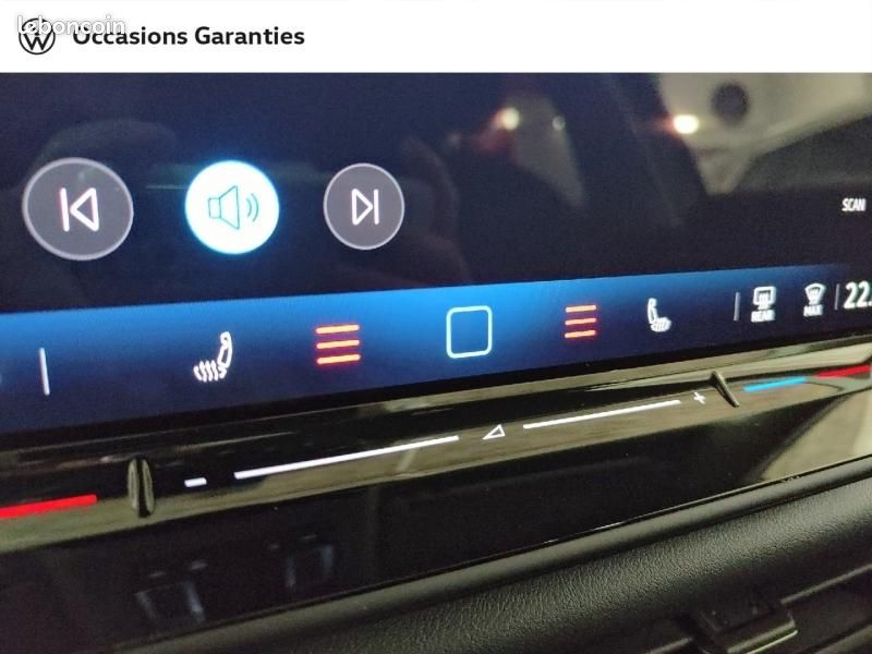 Volkswagen T-Roc 1.5 eTSI 150ch Style DSG7 (image 31)