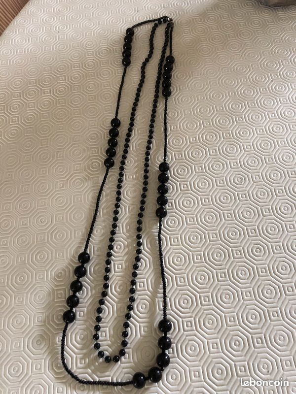 Collier (image 1)