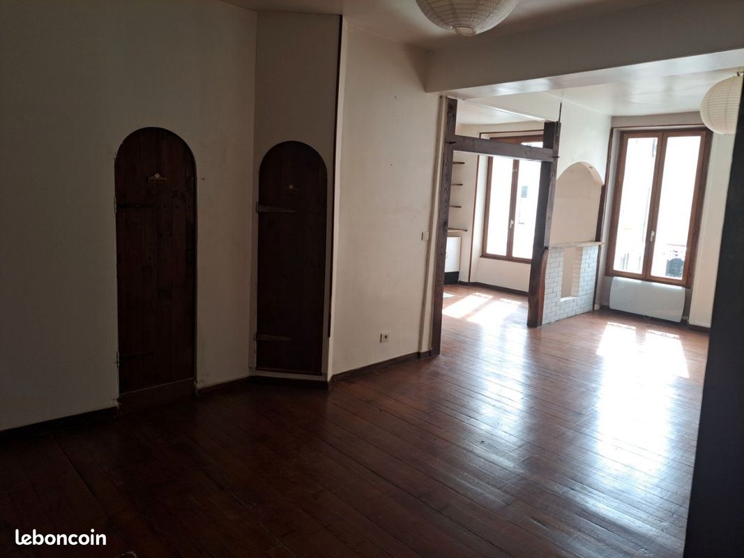 Appartement 3 pièces 72 m² · à Villeneuve-sur-Yonne · 72 m² · 725 €/mois