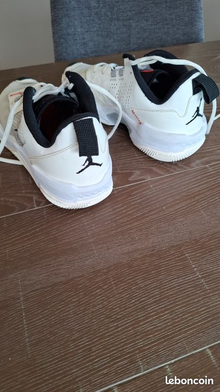 Chaussures Jordan pour le basket 🏀 (image 2)