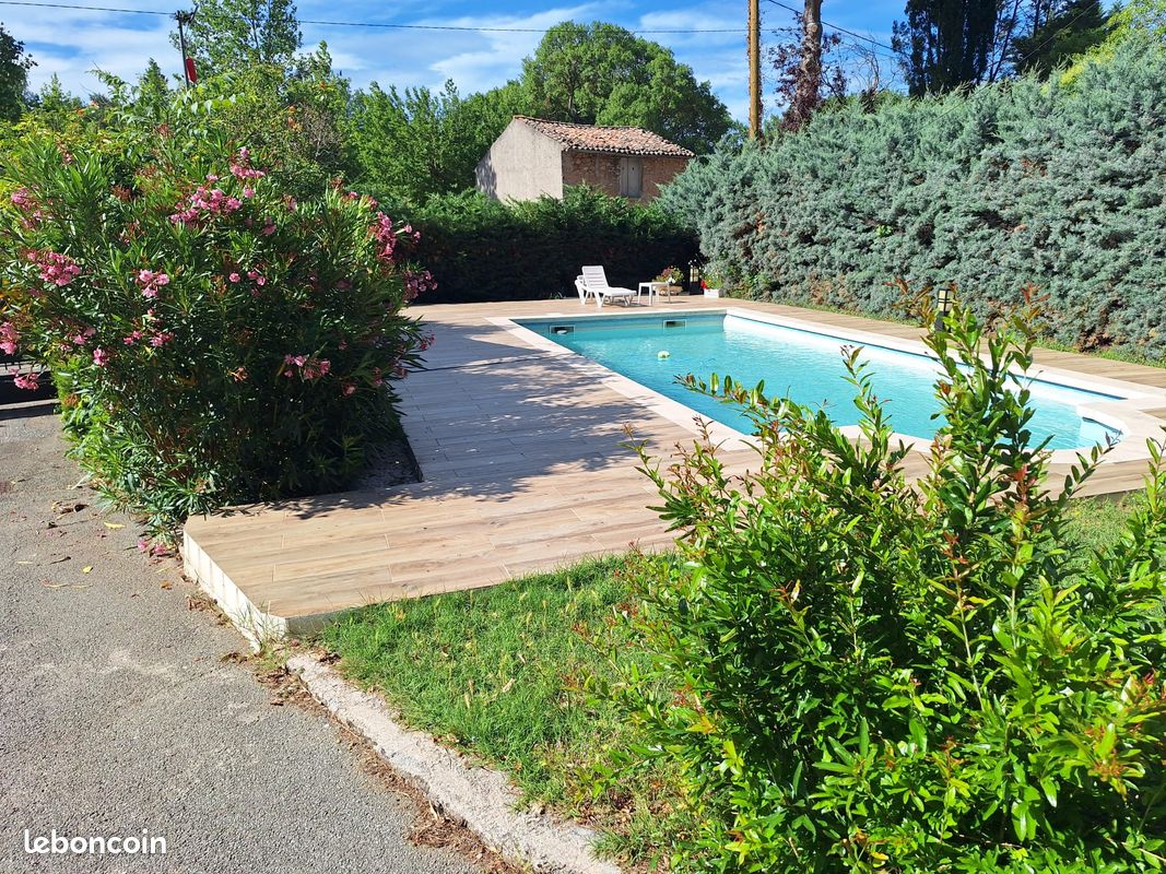 Maison 10 pièces 198 m² · à Flassans-sur-Issole · 198 m² · 549 000 €